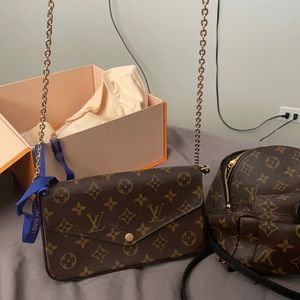 LOUIS VUITTON FÉLICIE POCHETTE